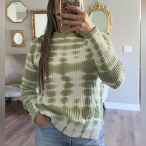 Time and Tru Green and White tie dye Women's Sweater medium